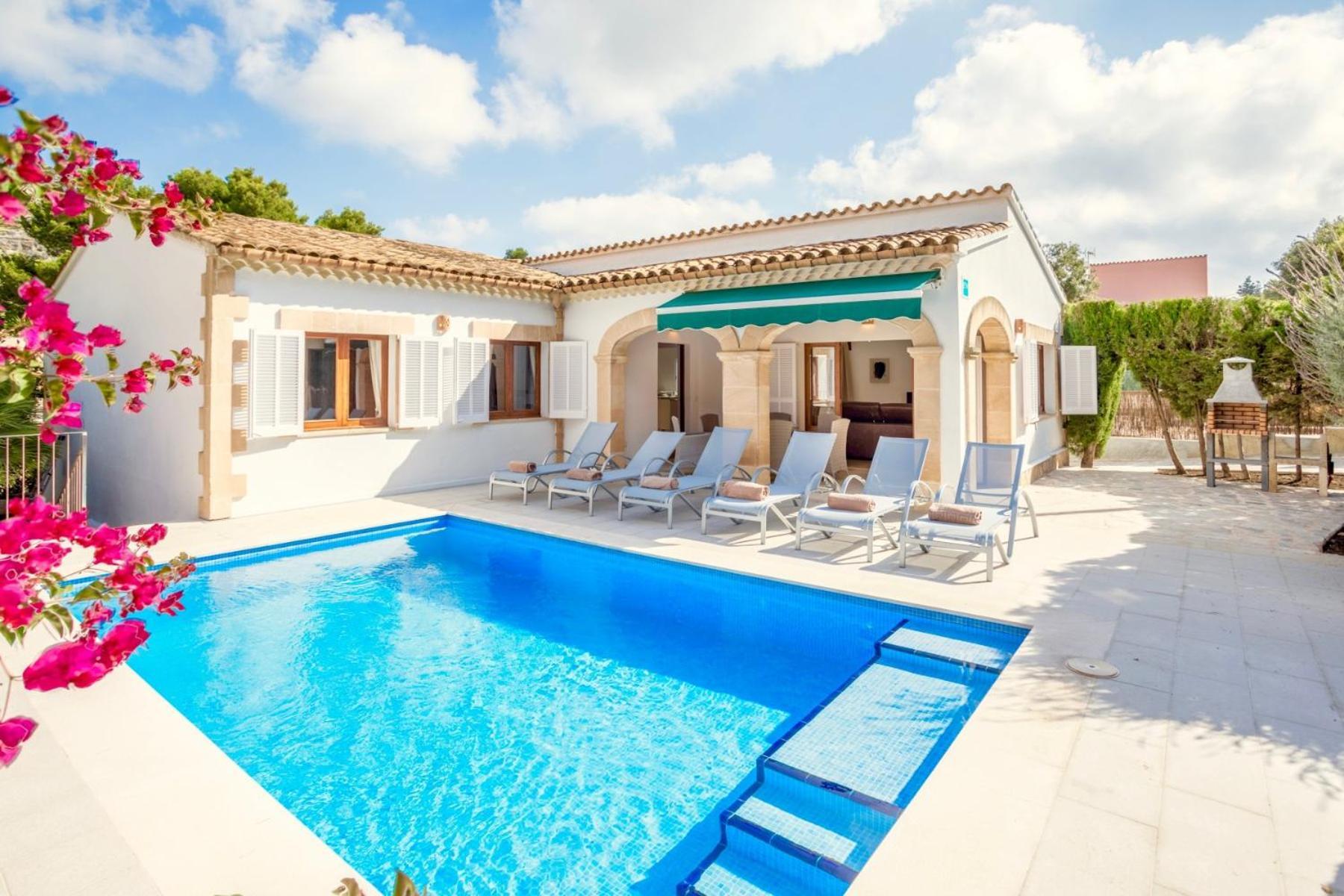 Villa Ca'N Sohn By Sealand Villas Cala de Sant Vicenc エクステリア 写真